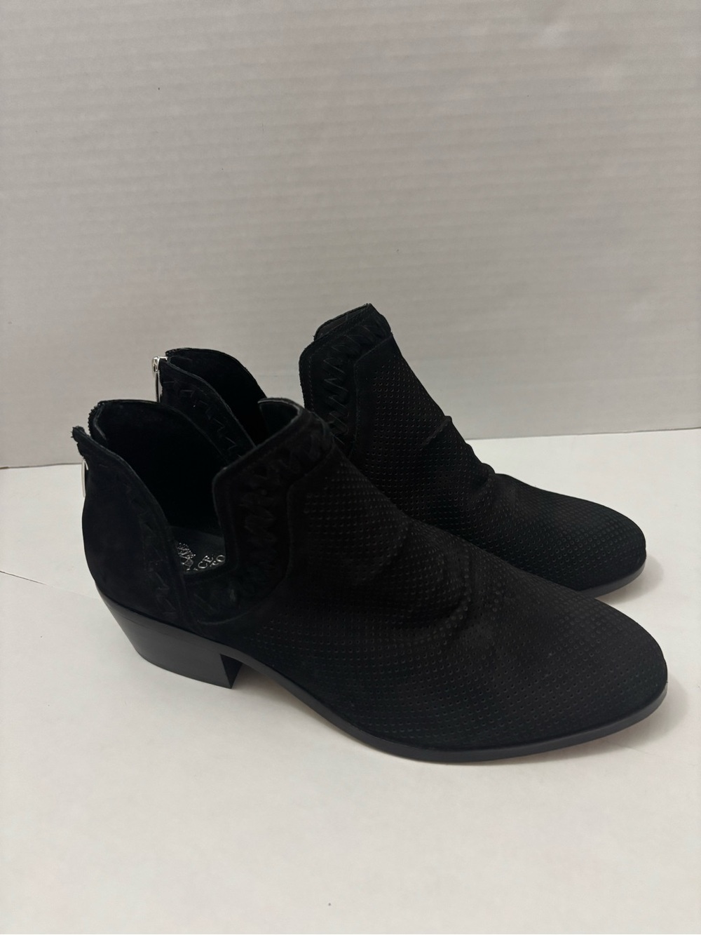 Vince Camuto Perforated Suede Ankle Booties Palmina Black Size 11W